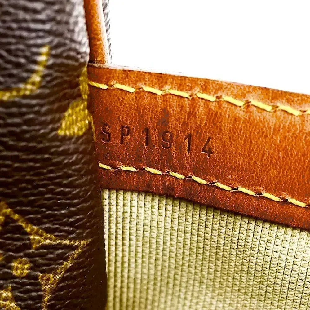 LOUIS VUITTON Reporter Monogram Messenger Bag GM LV Dust Bag & COA Authentic